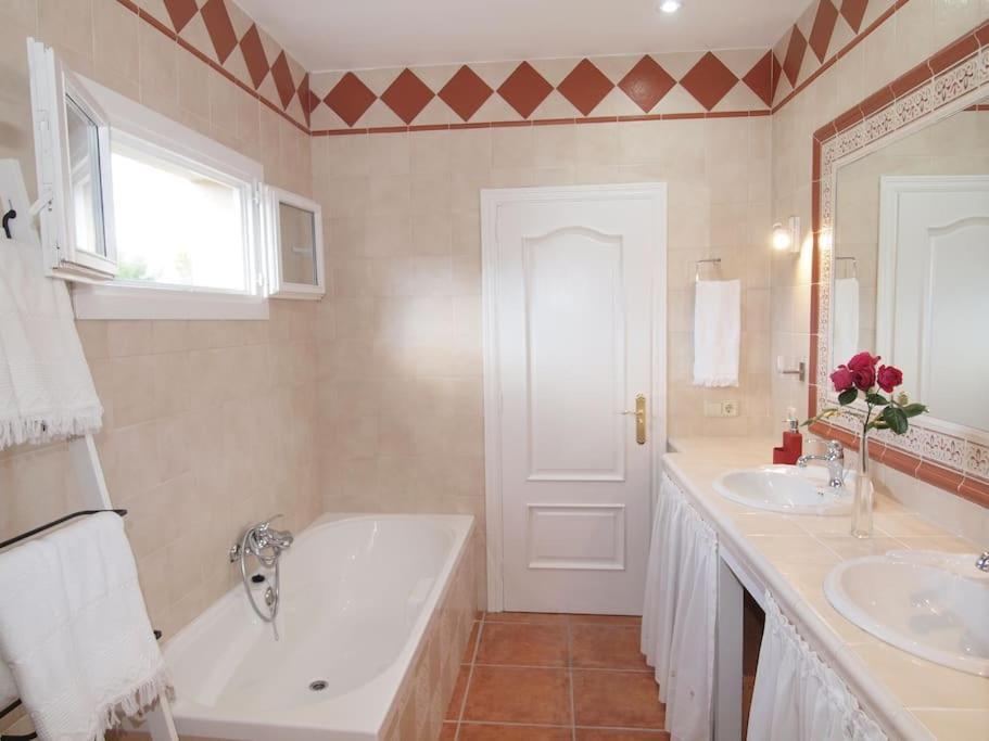 Ferienhaus In Nature With Yoga Room, Peace And Tranquility